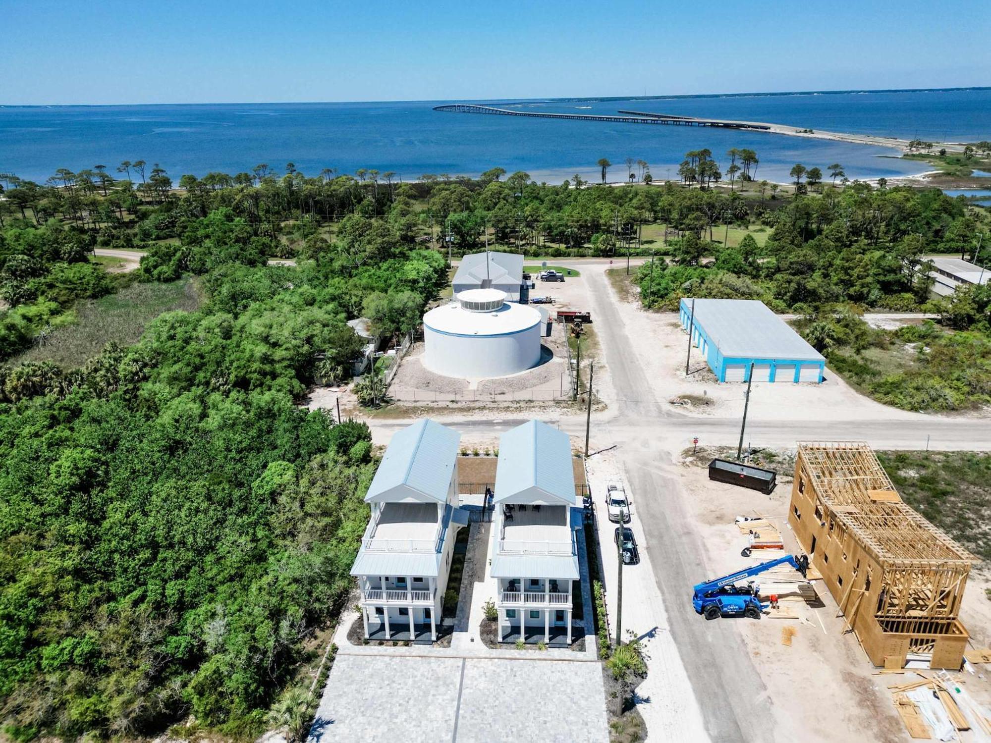 Serenity By The Sea St George Island Pool Home Eastpoint Exteriör bild